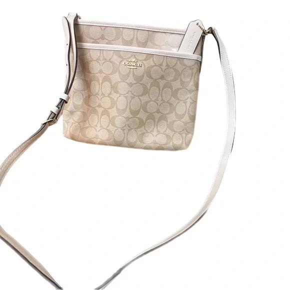 CoachCross Body Bag)F29210 Light Khaki X Chalk Signature Shoulder.NWOT - Picture 5 of 12